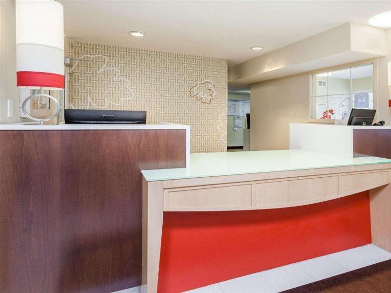 Mainstay Suites Detroit אובורן הילס מראה חיצוני תמונה