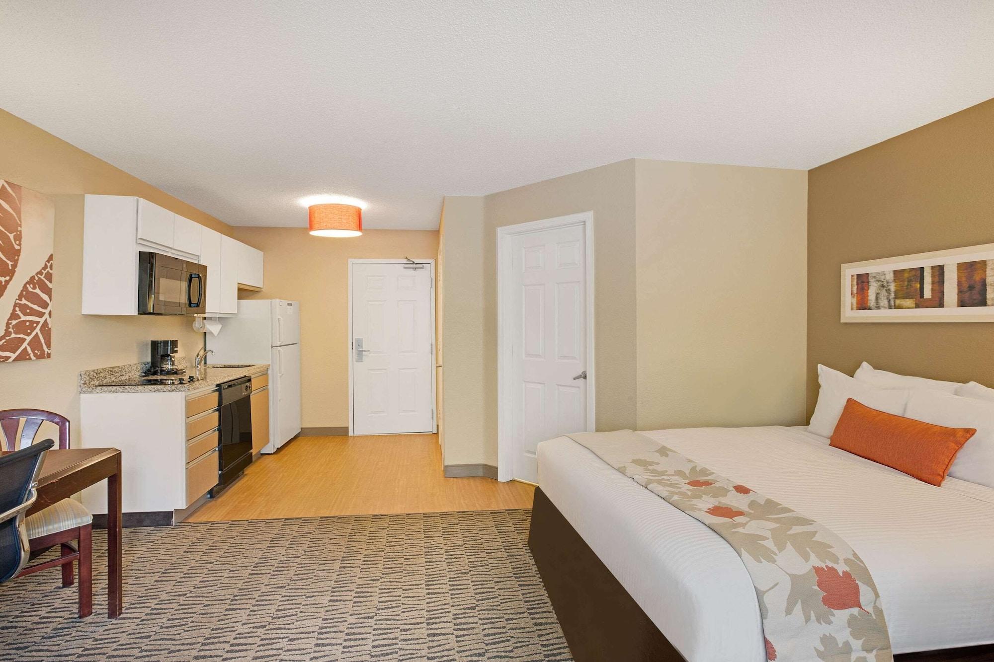 Mainstay Suites Detroit אובורן הילס מראה חיצוני תמונה