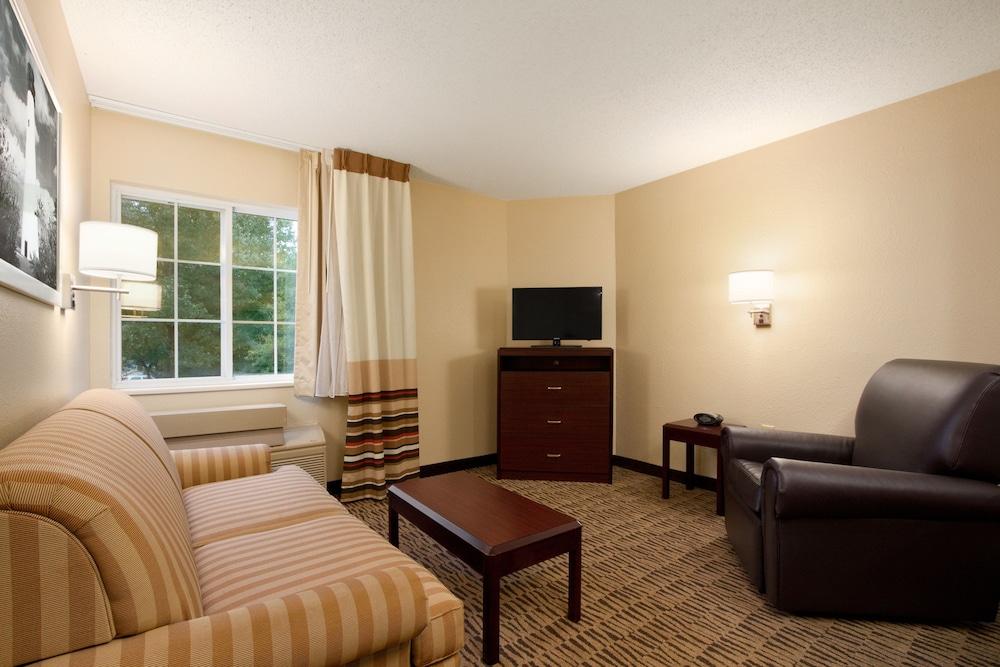 Mainstay Suites Detroit אובורן הילס מראה חיצוני תמונה