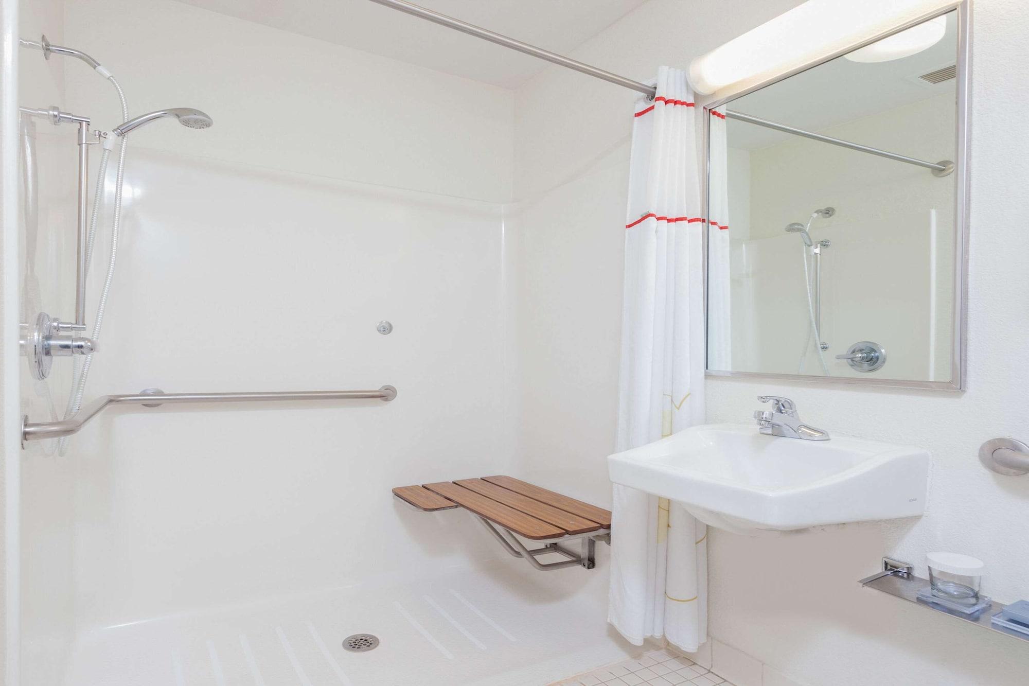 Mainstay Suites Detroit אובורן הילס מראה חיצוני תמונה
