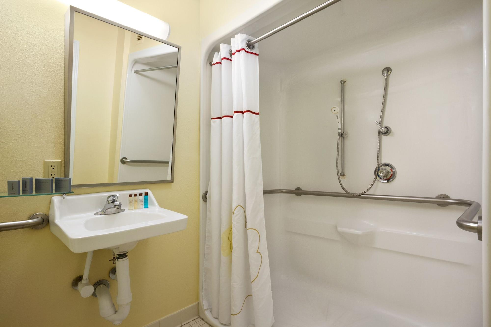 Mainstay Suites Detroit אובורן הילס מראה חיצוני תמונה