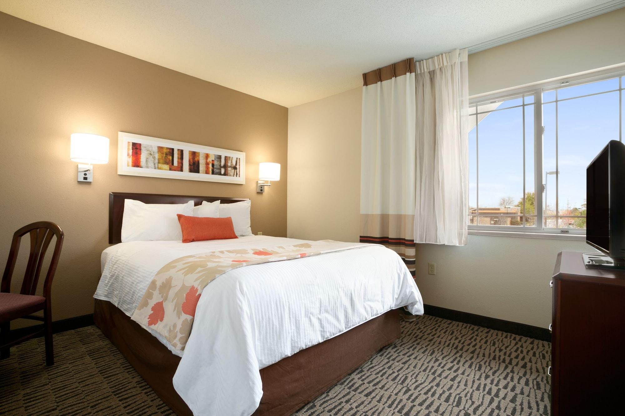 Mainstay Suites Detroit אובורן הילס מראה חיצוני תמונה