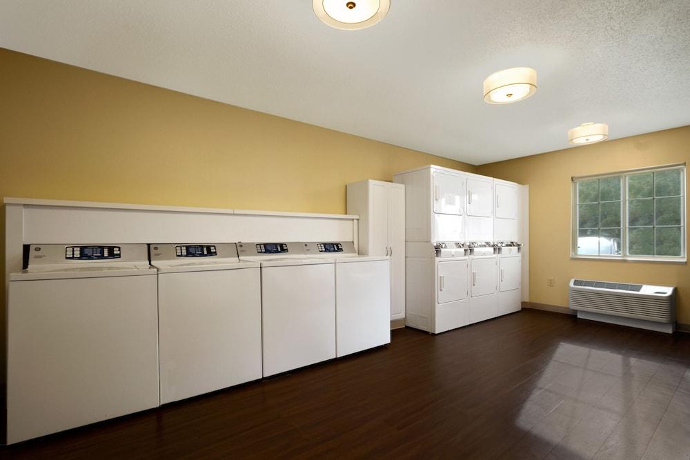 Mainstay Suites Detroit אובורן הילס מראה חיצוני תמונה