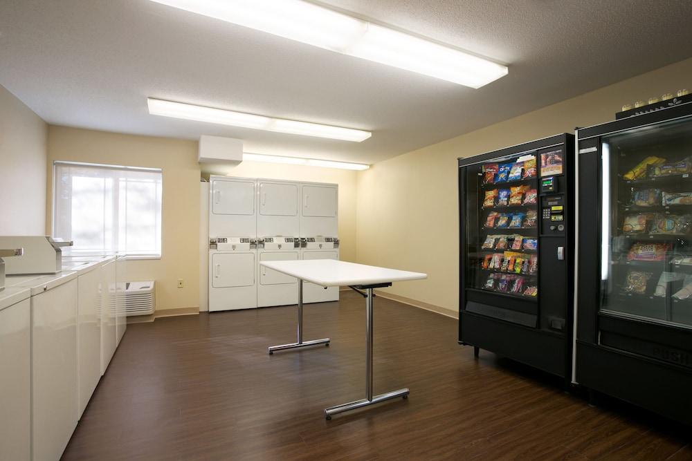 Mainstay Suites Detroit אובורן הילס מראה חיצוני תמונה