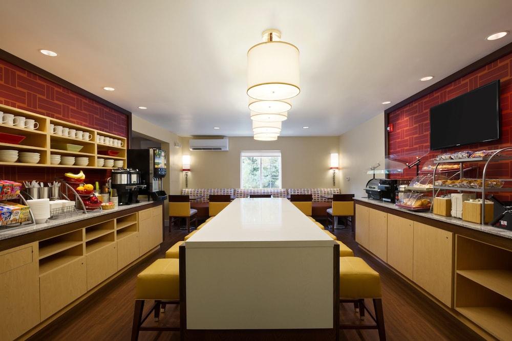 Mainstay Suites Detroit אובורן הילס מראה חיצוני תמונה