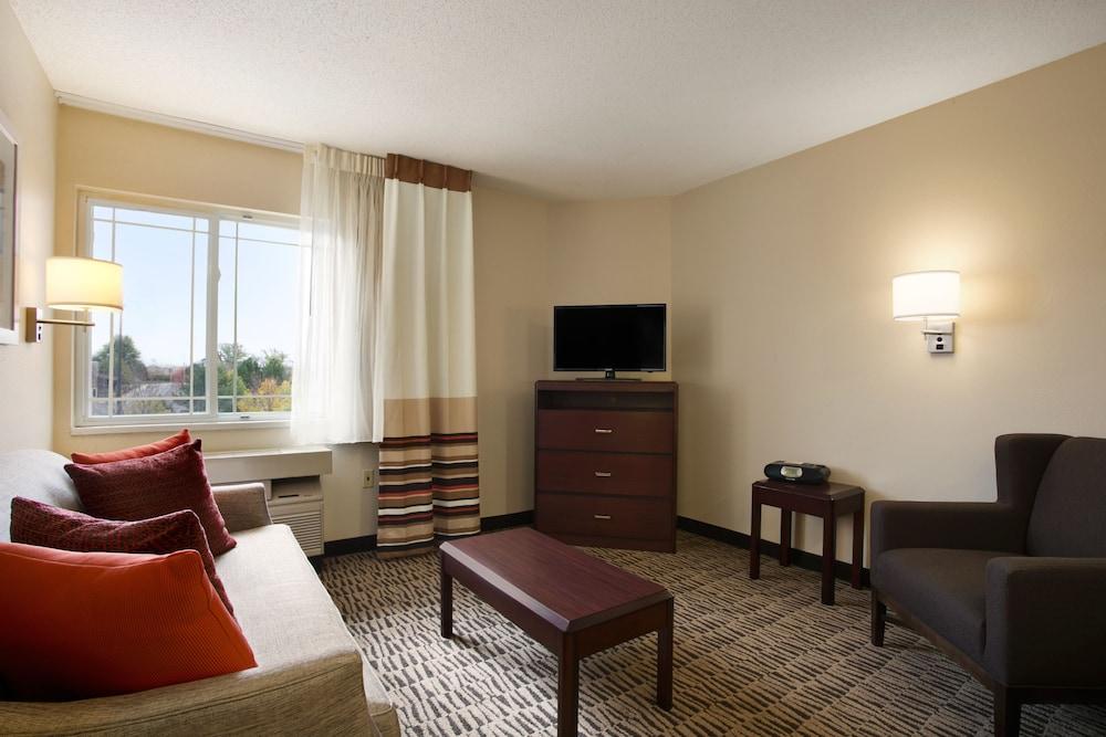 Mainstay Suites Detroit אובורן הילס מראה חיצוני תמונה